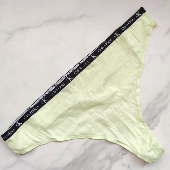 NWOT CALVIN KLEIN 1996 COTTON STRETCH MODERN THONG PANTY IN SPRING ONION SIZE EX - Picture 1 of 3